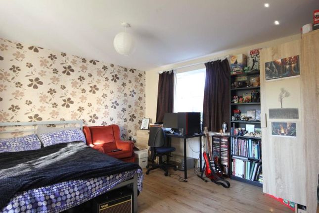 Clarence Way, London photo 2