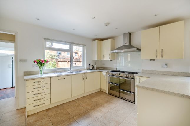Copperkins,, Highfield Road, West Byfleet photo 3