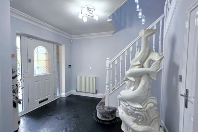 2, Stokesby Gardens, Bolton photo 4