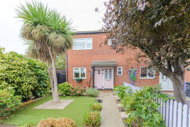 3-bed terraced on Cobsdene, Gravesend, £350,000