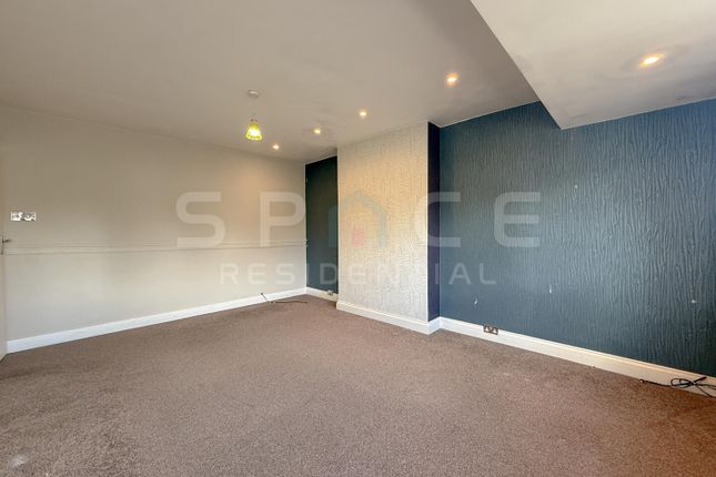 25, Westmere Drive, Mill Hill photo 3