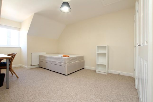 6, Foxglove Close, Stoke Gifford photo 4