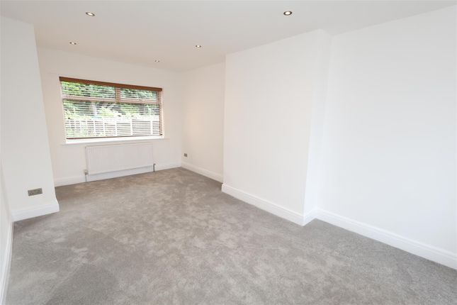 25, Cromford Avenue, Manchester photo 2