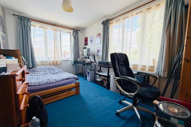 Room 5, 71 Shirley Park Road, Southampton photo 2