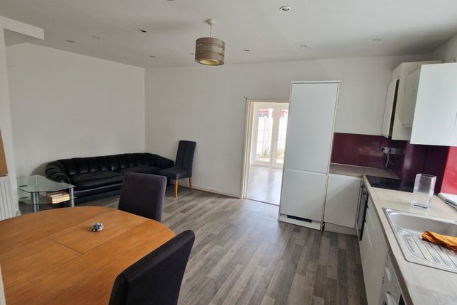 6, Stockton Road, London photo 2