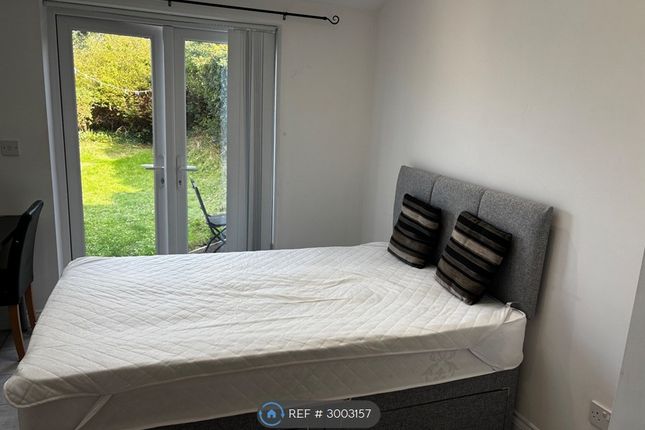 St Margarets Road, Whitnash, Leamington Spa photo 4
