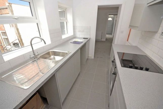101 Hartley Road, Luton photo 4