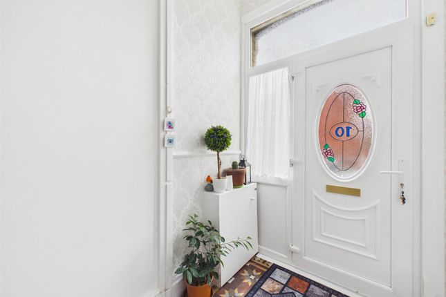 10, Ferndale Avenue, Wallasey photo 3