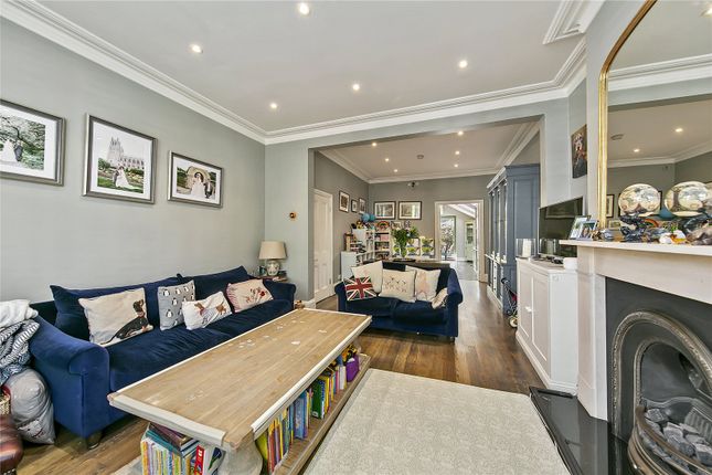 27, Haverfield Gardens, Surrey photo 3
