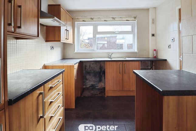 414, Coed-Y-Gores, Cardiff photo 3