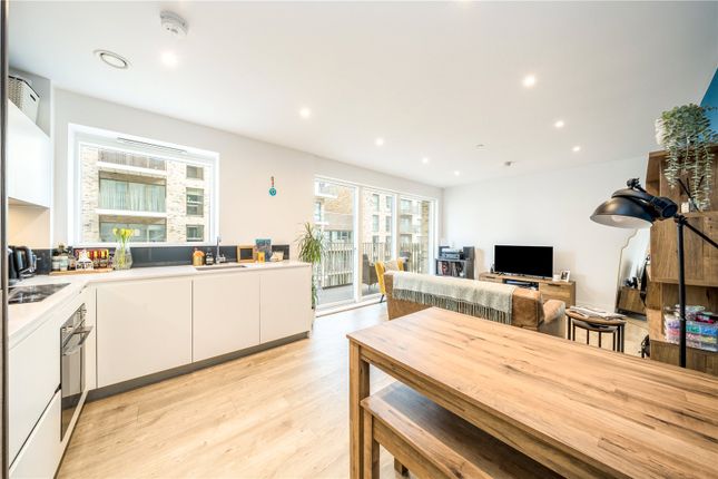 Flat 706, Cobham House, 10, Pegler Square, London photo 4