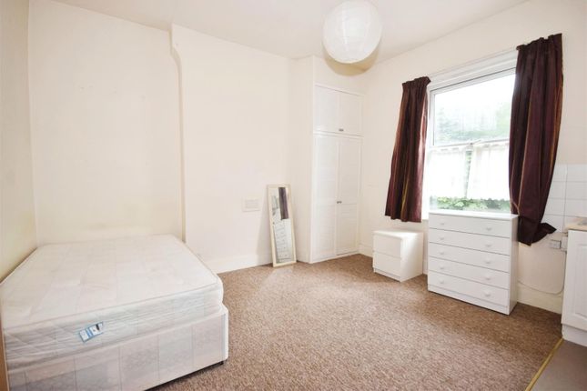 Thumbnail Property to rent in Tabor Grove, London