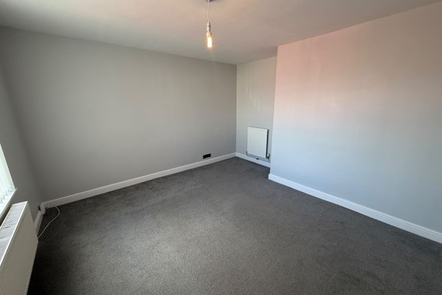 8, Kier Place Rawmarsh, Rotherham photo 2