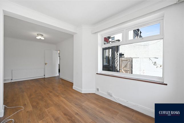 8, Rockford Avenue, Perivale photo 4
