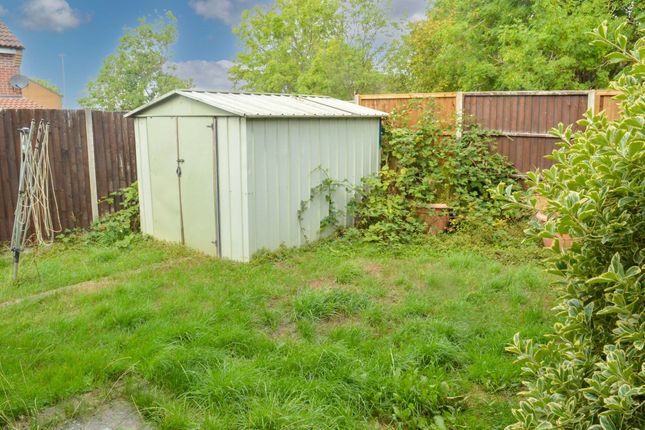 2 Larchwood Close, Leicester photo 4