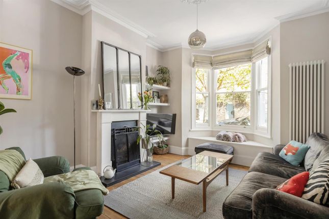 9, Dayton Grove, London photo 2
