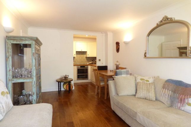 Morgan Court,Flat 12, Worcester Road, Malvern photo 4