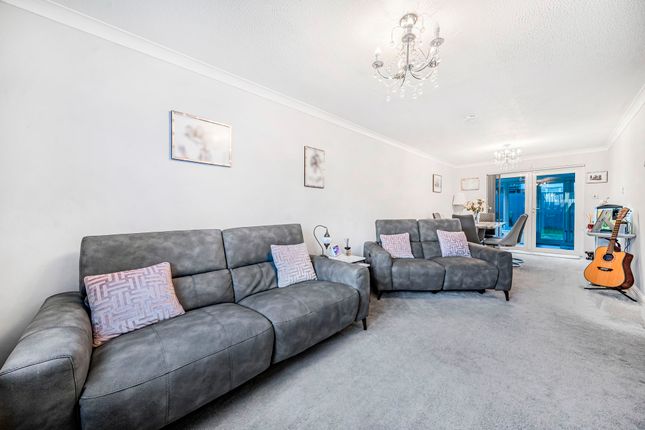 43 Standingford, Harlow photo 4