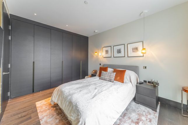 Flat for sale in Marylebone Lane, London