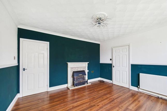 9, Manor Drive, Pontefract photo 2