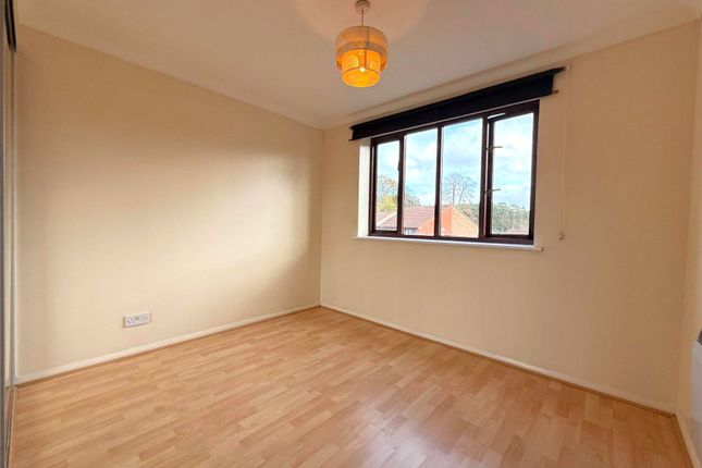 5, Pyegrove Chase, Bracknell photo 4