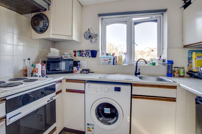 Flat for sale in Butlers Court, High Wycombe