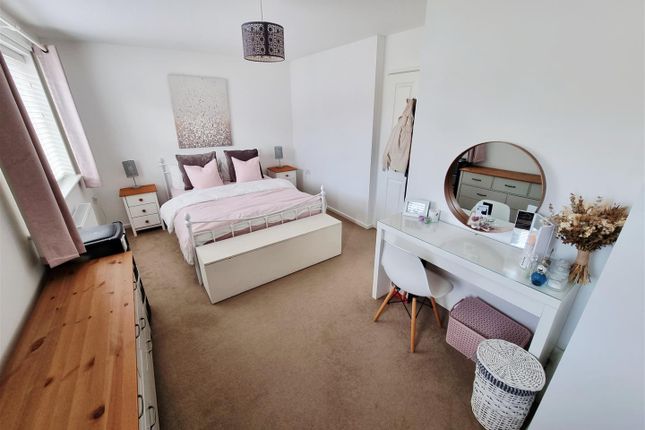 24, Treffry Grove, Liskeard photo 4