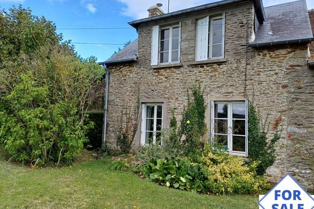 Property for sale in Saint-Pierre-Des-Nids, Pays-De-La-Loire, 53370, France