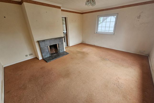 45, Priory Close, Tavistock photo 2