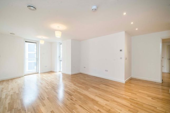 Apartment 36, Myrtle Court, Baltic Avenue, Brentford photo 2