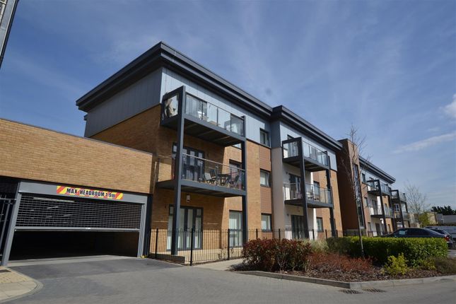 Thumbnail Flat for sale in Wintergreen Boulevard, West Drayton