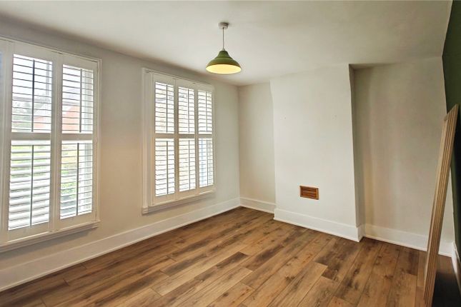 46, Springfield Road, Surrey photo 4