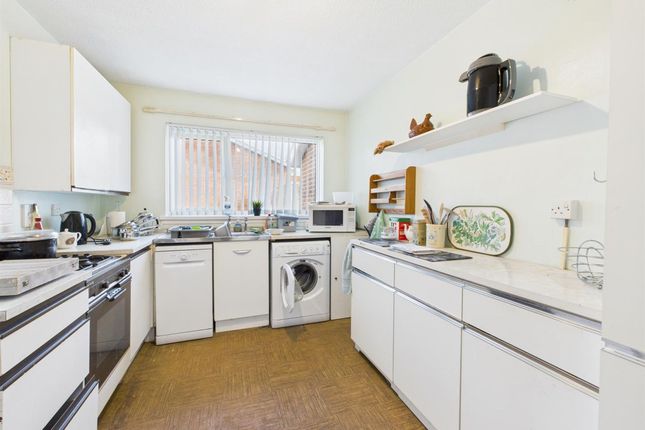 59 Fleming Way, Milford Haven photo 3
