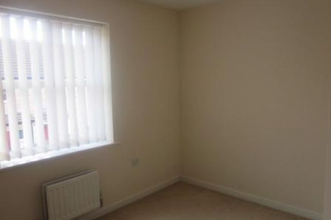 32, Edmonstone Crescent, Bestwood photo 5