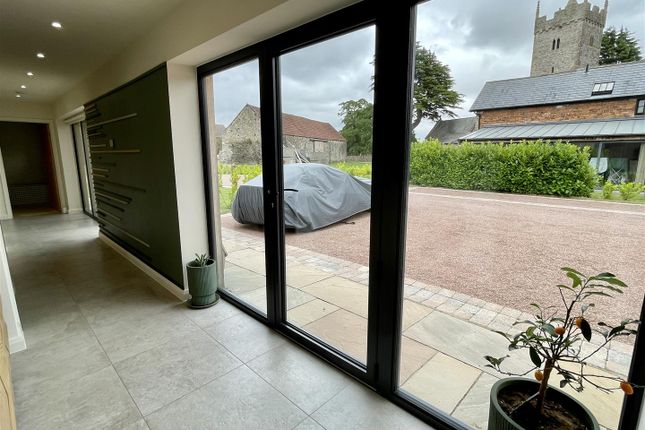 Ty-Hir, 7a, Starling Close, Caldicot photo 3