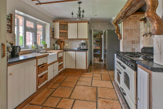 16, Philip Close, Brentwood photo 3