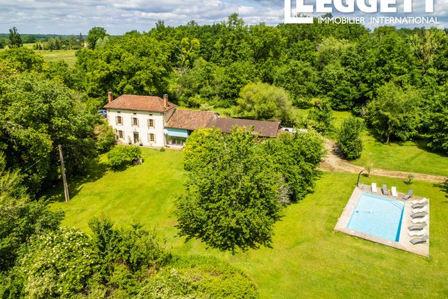 Thumbnail Villa for sale in Saint-Pé-Saint-Simon, Lot-Et-Garonne, Nouvelle-Aquitaine