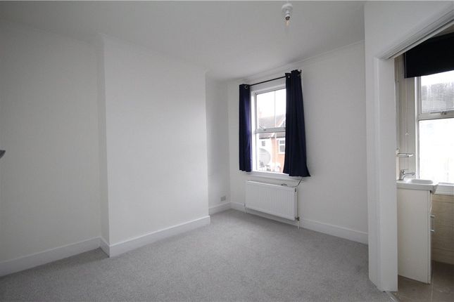Terraced house to rent in Crowther Road, London