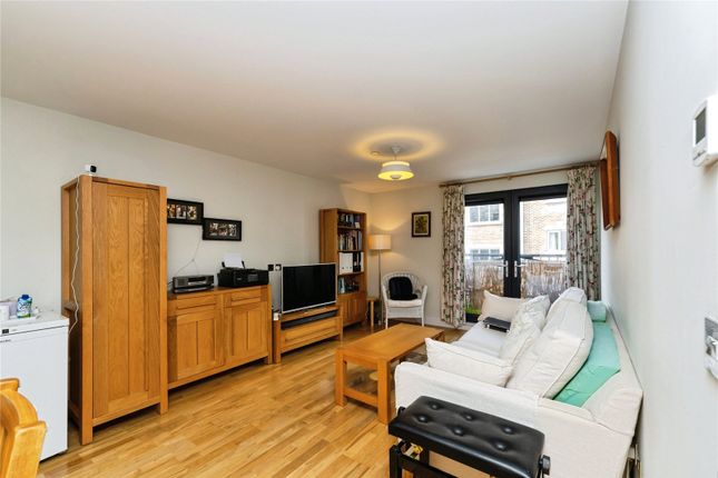Flat 5, 27A,, Old London Road, Kingston upon Thames photo 4