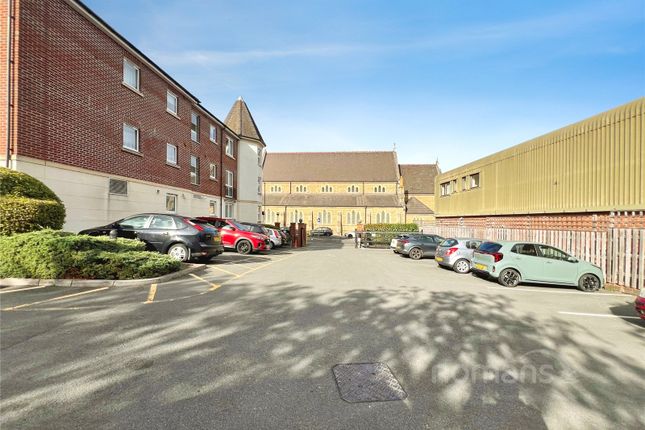 Flat 19, Kingsley Court,, Windsor Way, Hampshire photo 4
