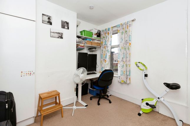 Terraced house for sale in Corporation Street, London