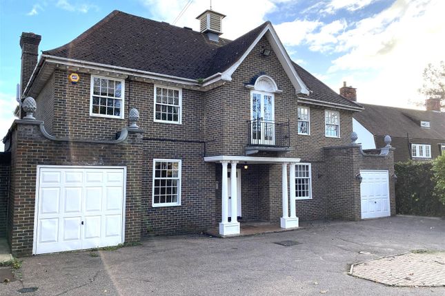 Thumbnail Detached house to rent in Alderton Hill, Loughton