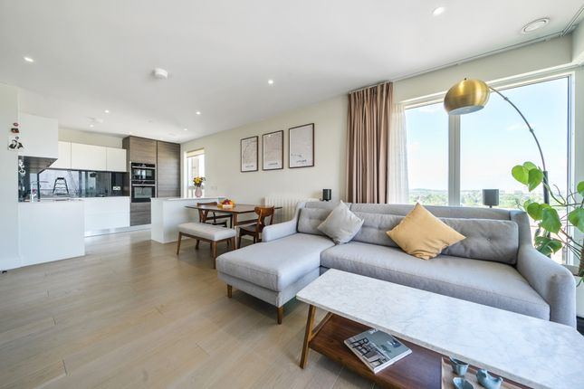 Flat 1504, Hopgood Tower, 15, Pegler Square, London photo 2