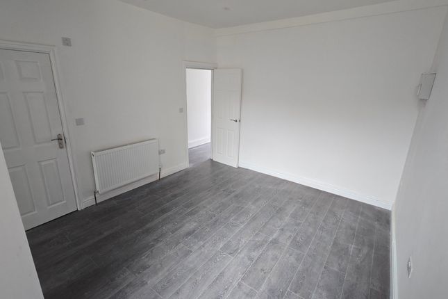 16 Filey Road, Manchester photo 3