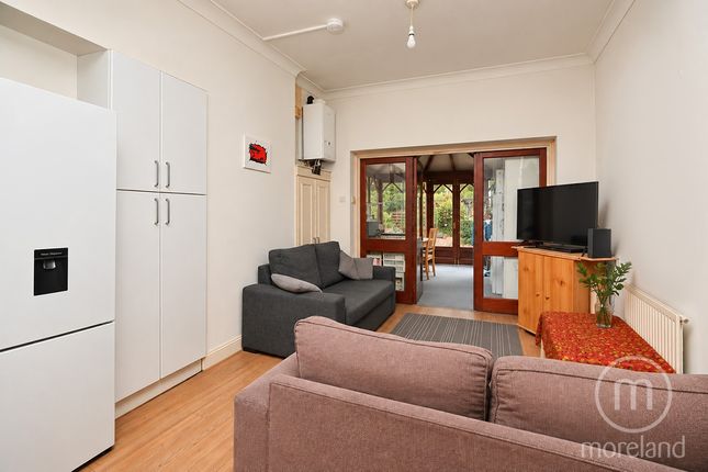 11 Beechcroft Avenue, London, Greater London photo 3