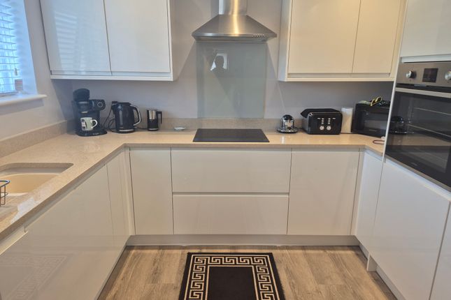 37, Marina Village, RUNCORN photo 4