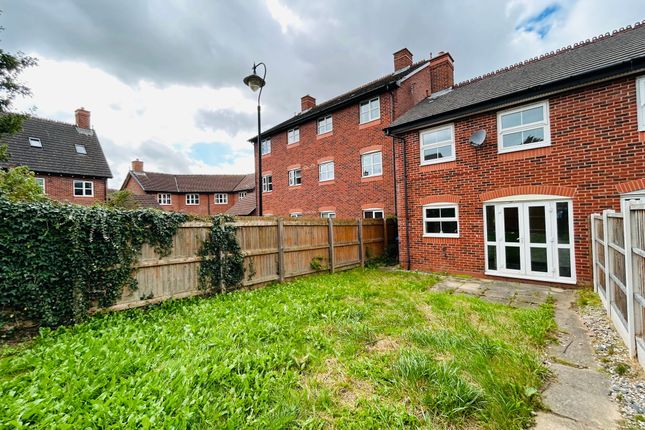 8 Wellcroft Gardens, Lymm photo 4