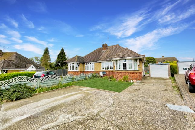 Bungalow for sale in Poplars Close, Luton, Bedfordshire