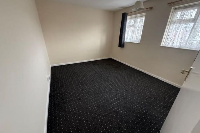 Rose Lane Romford, London photo 5