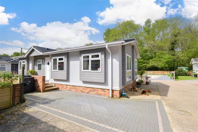 Thumbnail Mobile/park home for sale in Havenwood, Arundel, West Sussex